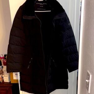 Andrew Marc Women's Elegant Black Puffer Jacket